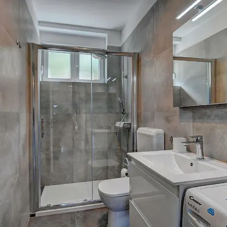 D Apartment *